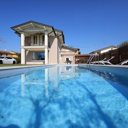 Villa Zarina - Up To 12 People Peschiera del Garda Kültér fotó